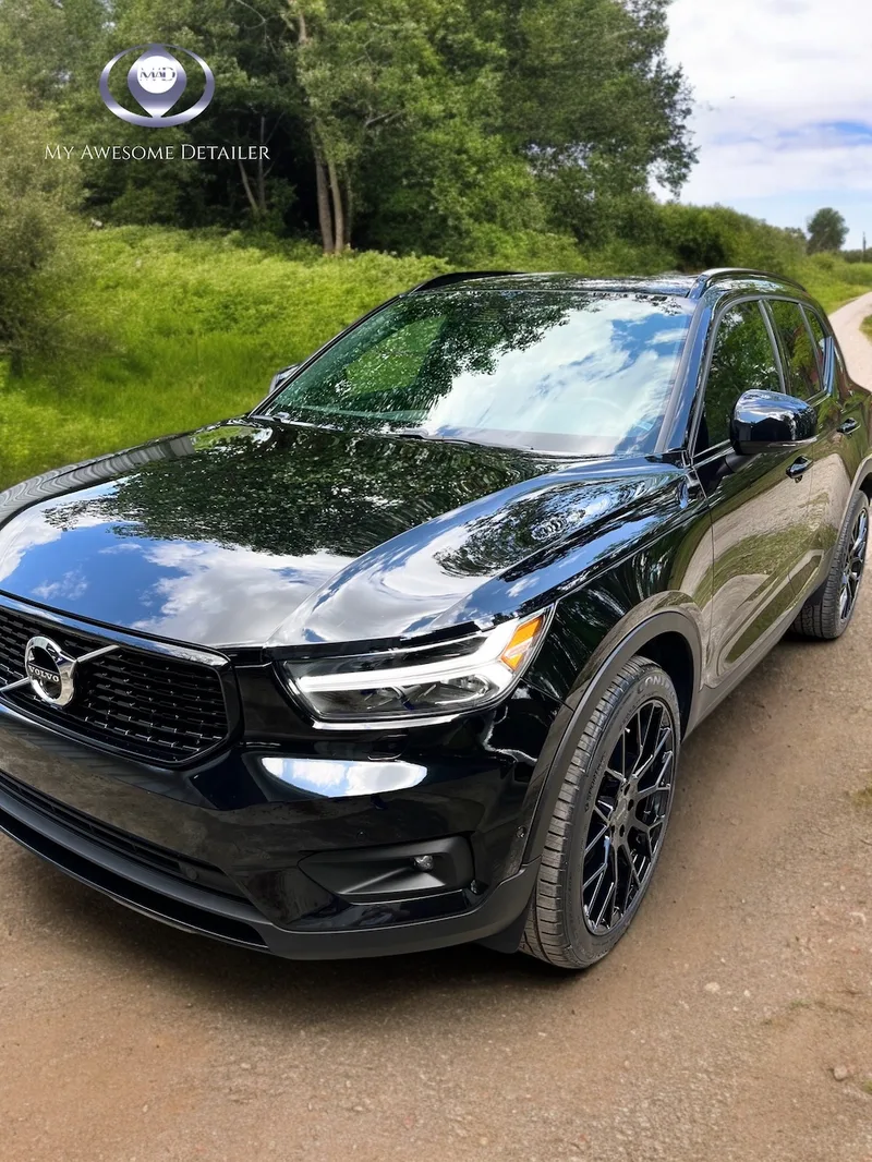 Black Volvo XC40 tinted windows